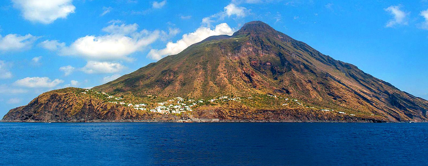 Stromboli Excursion: volcano excursions from Stromboli Island